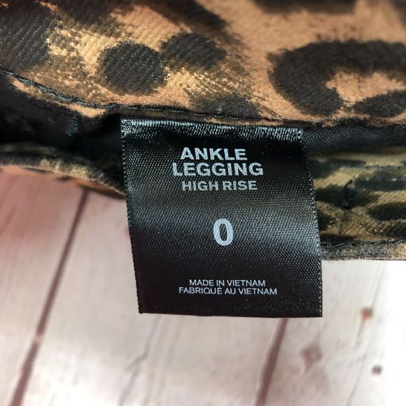 NWT Express Women High Rise Ankle Legging Pants Size 0 Animal Prints M103 -5 - Picture 8 of 16